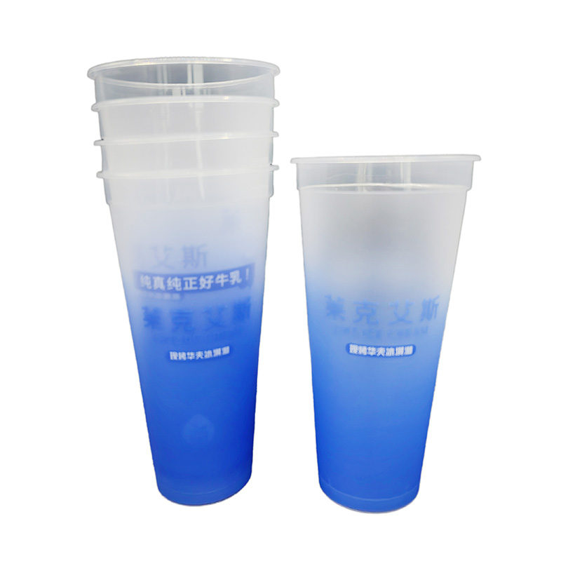 金型ラベルのPPプラスチックカップ